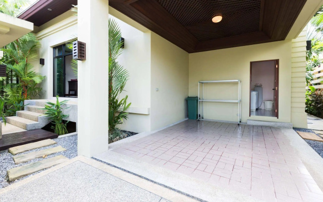 Nai Harn Baan-Bua Villas
