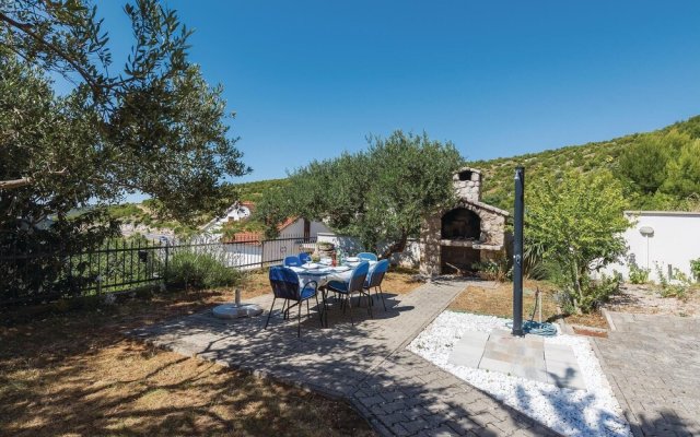 Awesome Home in Primosten With Wifi and 2 Bedrooms