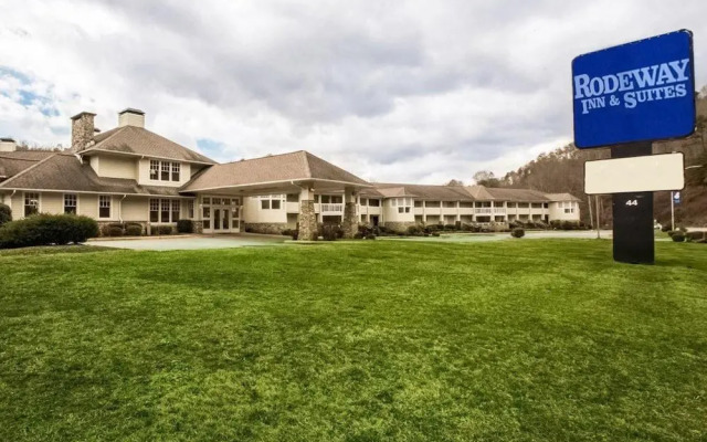 Comfort Inn On the River - Cherokee