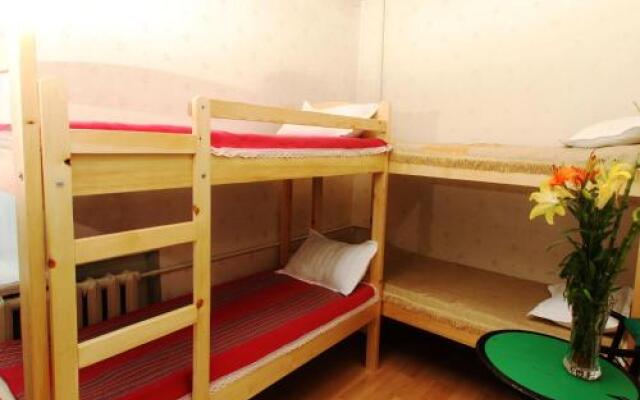 Top Hostel and Tours