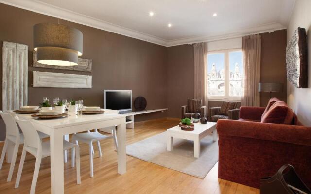 Enjoybcn Coliseum Apartments