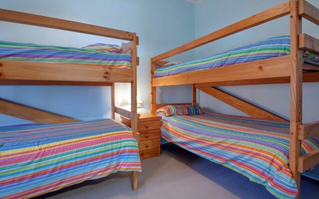 Pacific Units, Unit 2, 94 Magnus Street