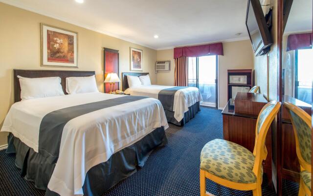 Queencity Inn