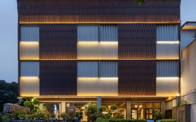 Xishan Zephyr Springs Boutique Stay with Garden & Hot Spring  (Qingchengshan Railway Station) – Exterior – Chengdu