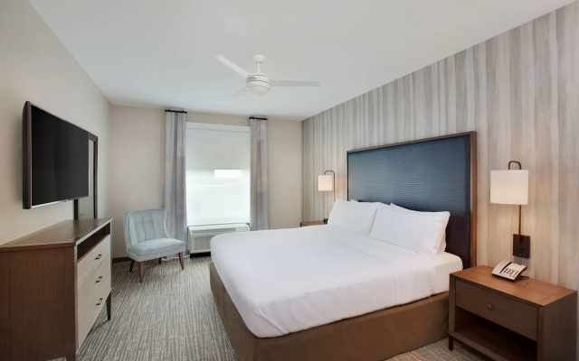 Homewood Suites by Hilton Louisville Downtown, KY
