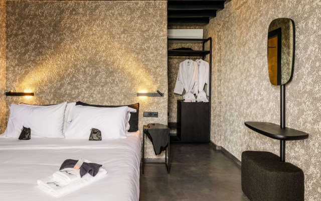 She Mykonos Boutique Hotel