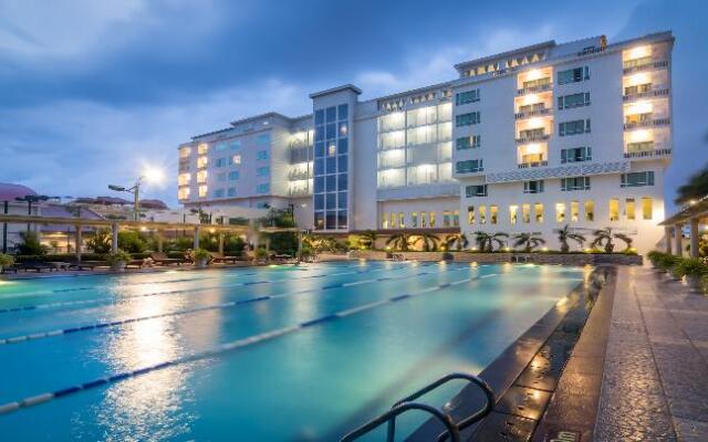 Dyvith Hotel and Residence