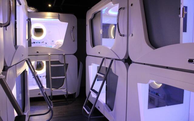 Heybear Capsule Hotel