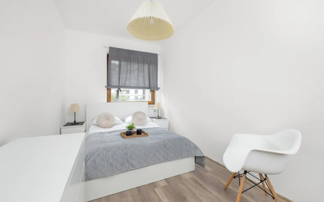 Cracow Apartment With Terrace by Renters