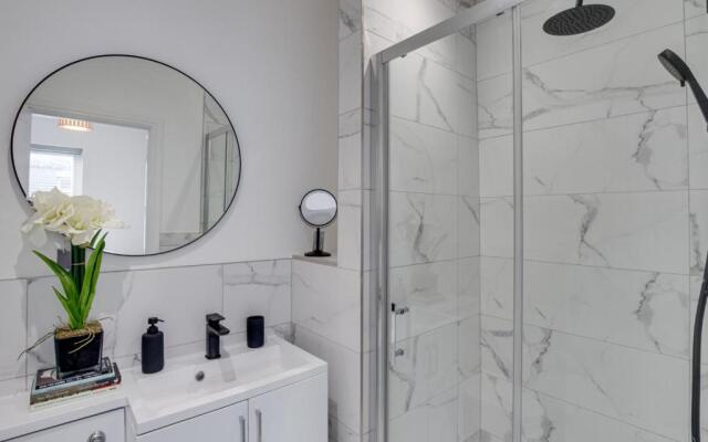 Drws Nesaf Cardiff Townhouse