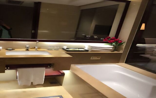 Zhongwei International Holiday Hotel