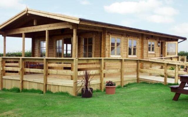 Thornlea Log Cabin