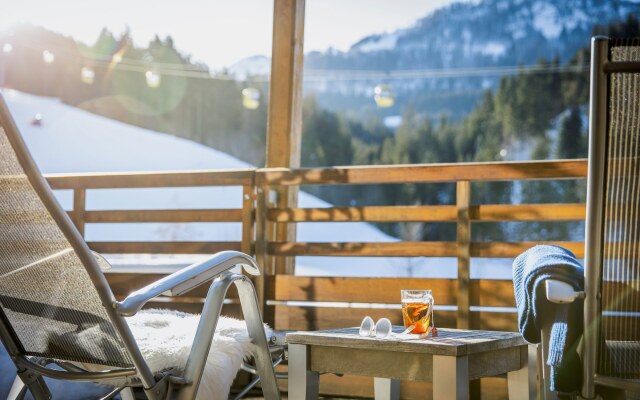 ROBINSON FIEBERBRUNN - Adults only