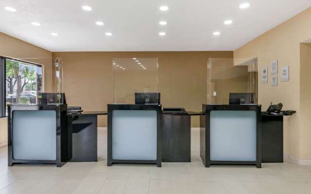 Clarion Inn Orlando International Drive - ICON Park