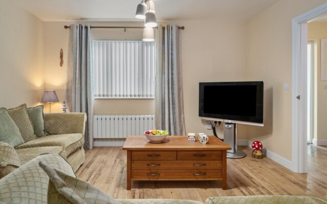 Y Deri - Close to Village and Beach