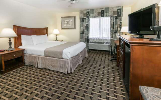 Baymont by Wyndham Arlington At Six Flags Dr