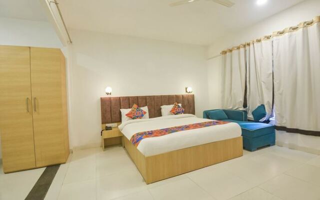 Fabhotel Morjim Bliss