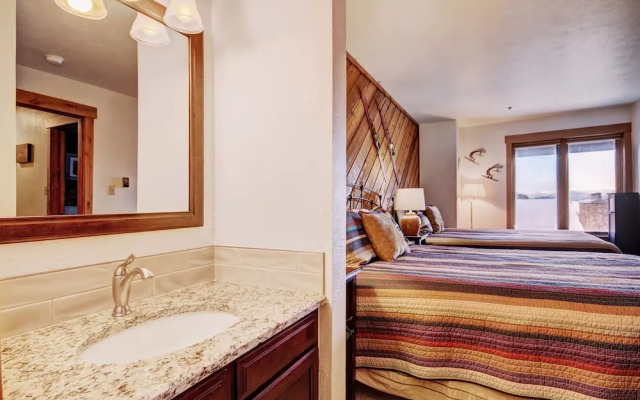 Cimarron 301 2 Bedroom Condo by RedAwning