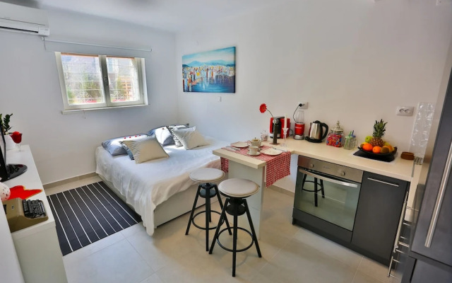 Studio Apartment Laganini