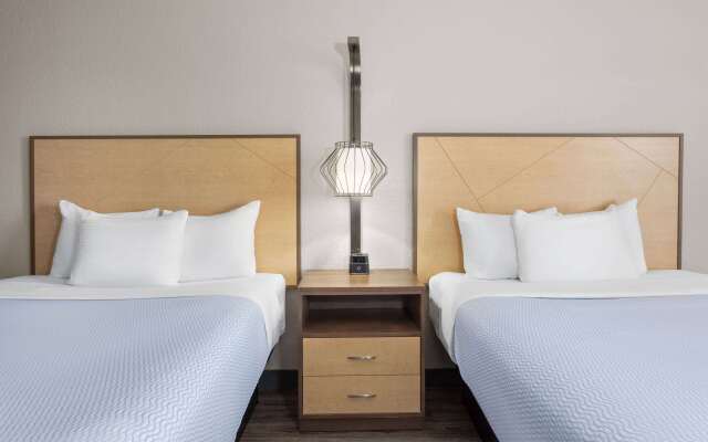 La Quinta Inn & Suites by Wyndham Ft. Pierce