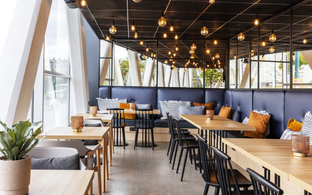 Best Western M-Treize Paris Asnieres
