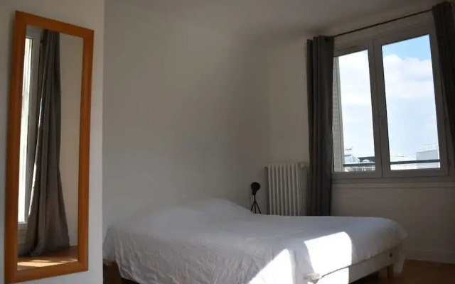 Spacious 1 Bedroom Apartment With Large Balcony