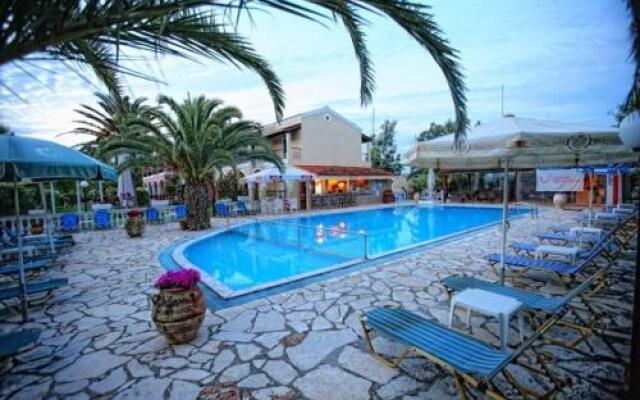 Zefiros Apartments