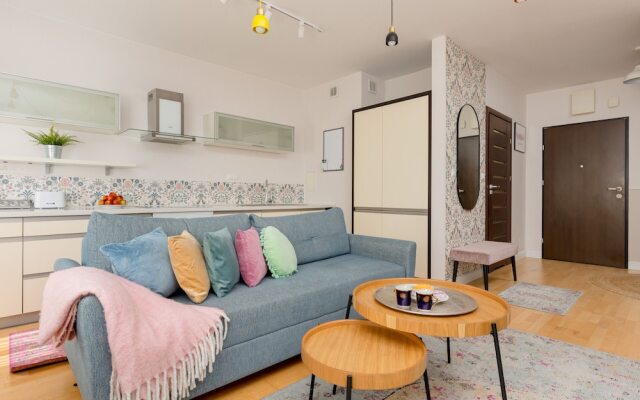 Apartment for 3 Guests Warsaw by Renters