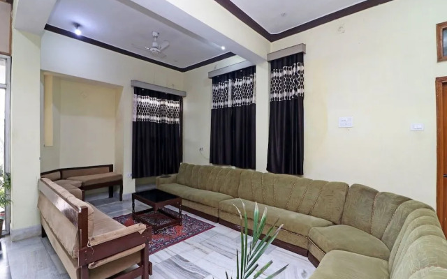 OYO 16112 Hotel Uruvela International