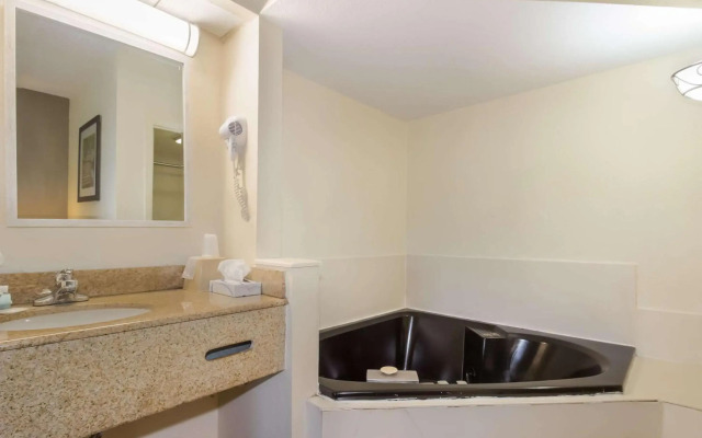 Suburban Studios Florence - Darlington