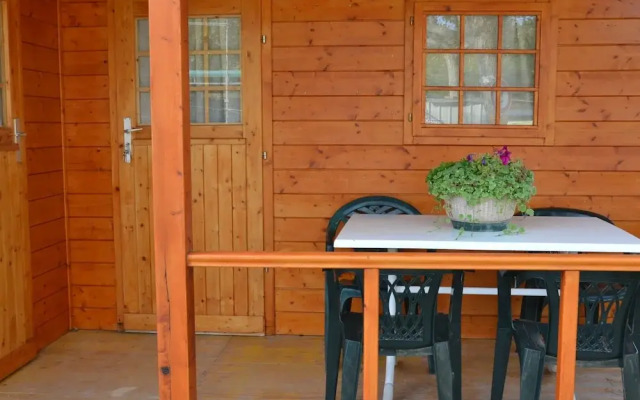 Wooden Chalet with Terrace near Sea