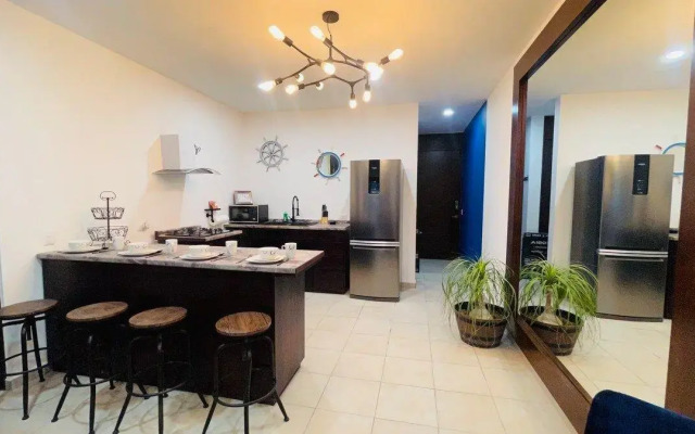 Céntrico #Condo vista al Mar con alberca 2br