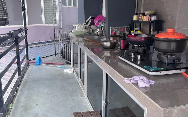 Ru Jia Hai She Hotel