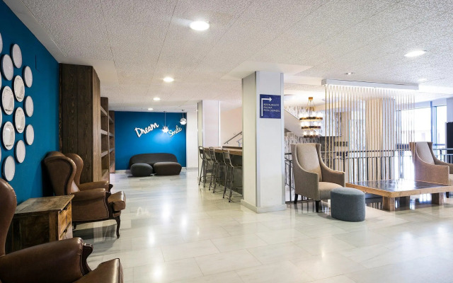 Apartamentos Madrid Airport, Affiliated by Meliá