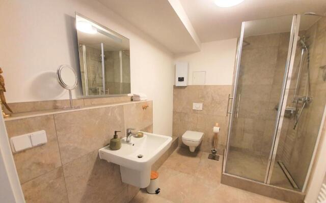 PB Ferienwohnungen - FeWo 1 - Stilvoll eingerichtetes Apartment im Herzen Senftenbergs