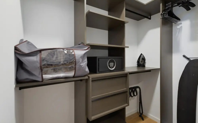 Studio near the bay with ocean views