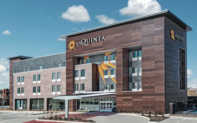 La Quinta Inn & Suites Dallas Grand Prairie North