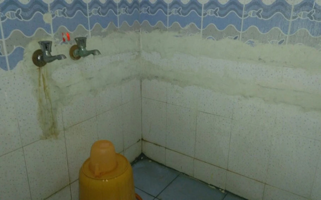 Iroomz Nama Residency