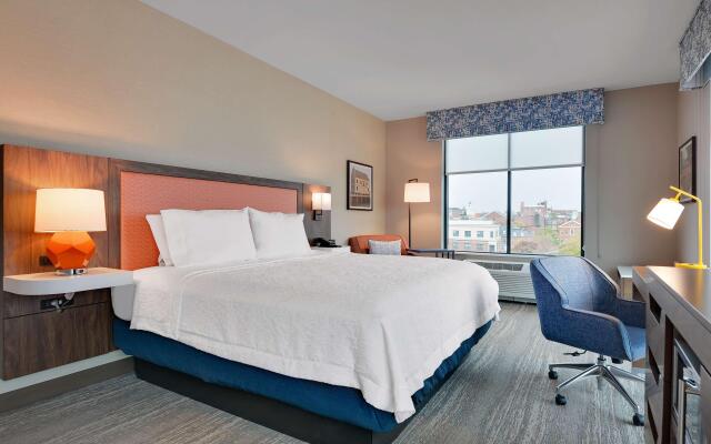 Hampton Inn Salem Boston