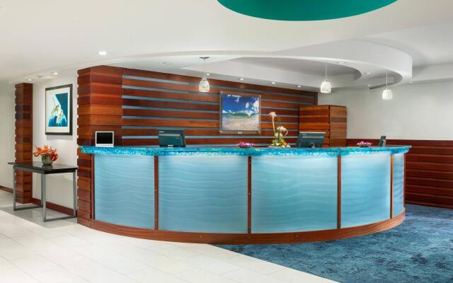 Courtyard by Marriott Waikiki Beach