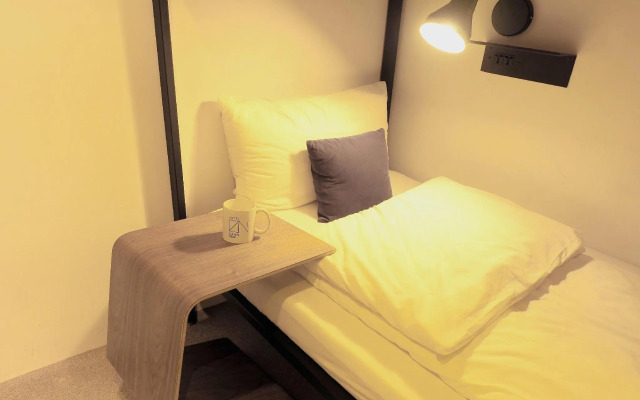 Daan Park Hotel - Hostel