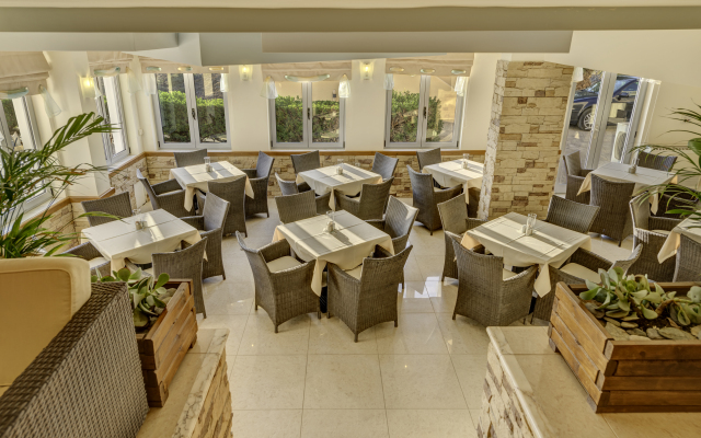 Sunrise Beach Suites