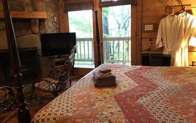 Gatlinburg Mountain Magic Hot Tub Cabins