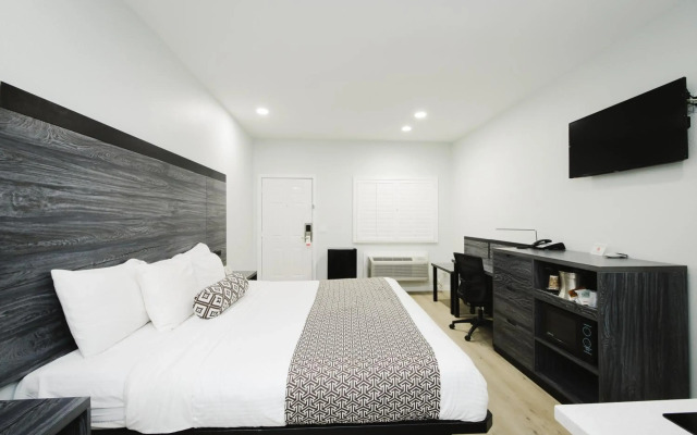 Sapphire Inn and Suites