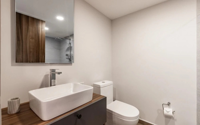 Casai Roma 1BR Chic PH