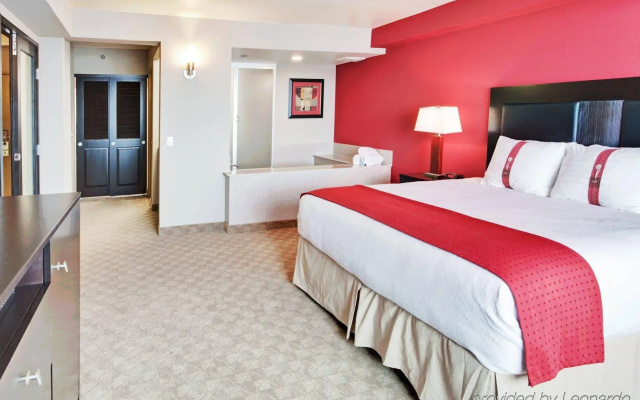 DoubleTree by Hilton Fullerton
