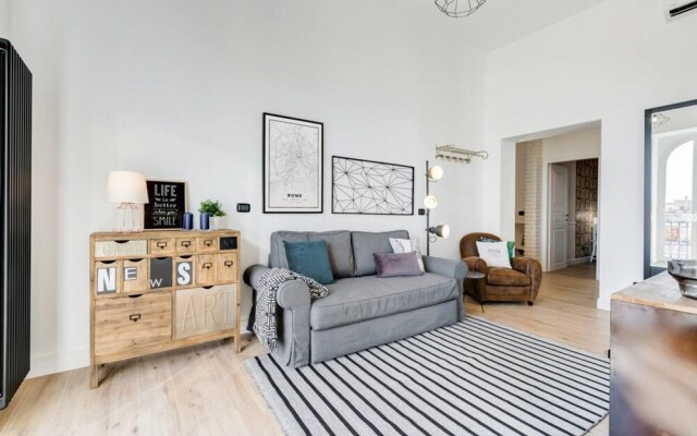 Large & Stylish 3 bed Flat in Excellent Location