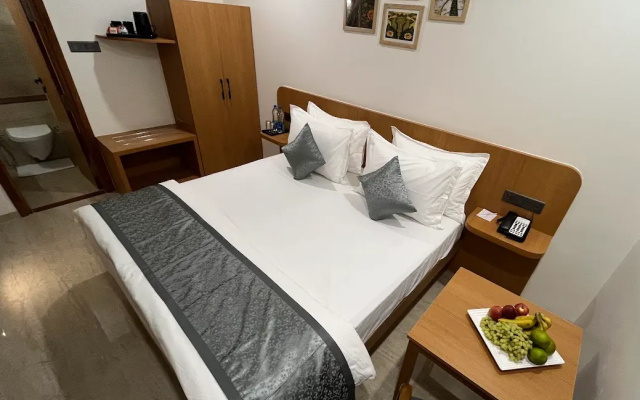 Mastiff Hotel Crystara Jalgaon