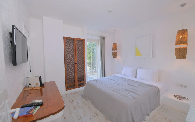 Peremere Alacati Hotel
