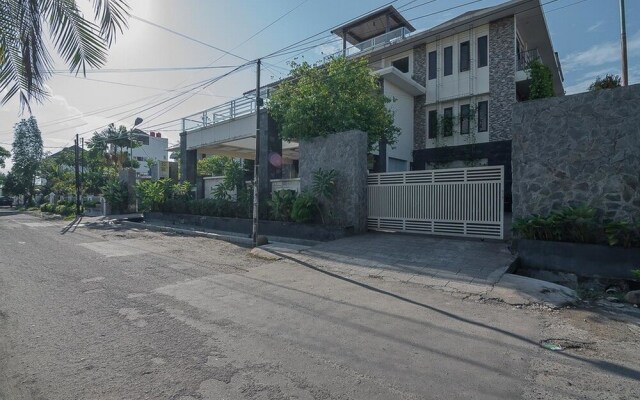 Bengawan Residence 66 by RedDoorz